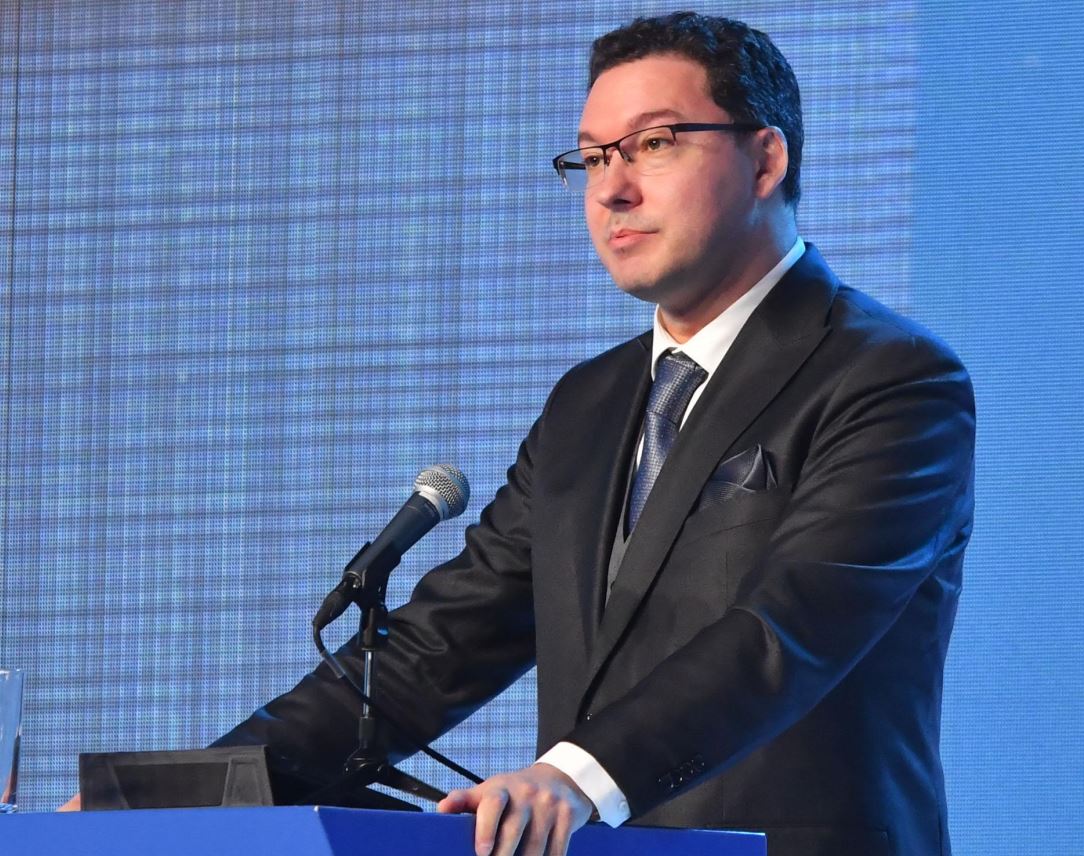 Даниел Митов