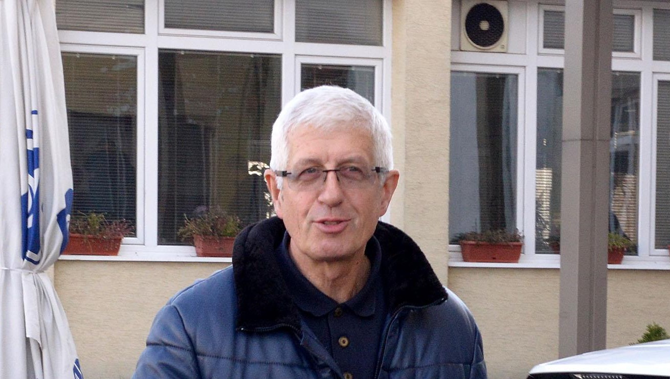 Румен Овчаров