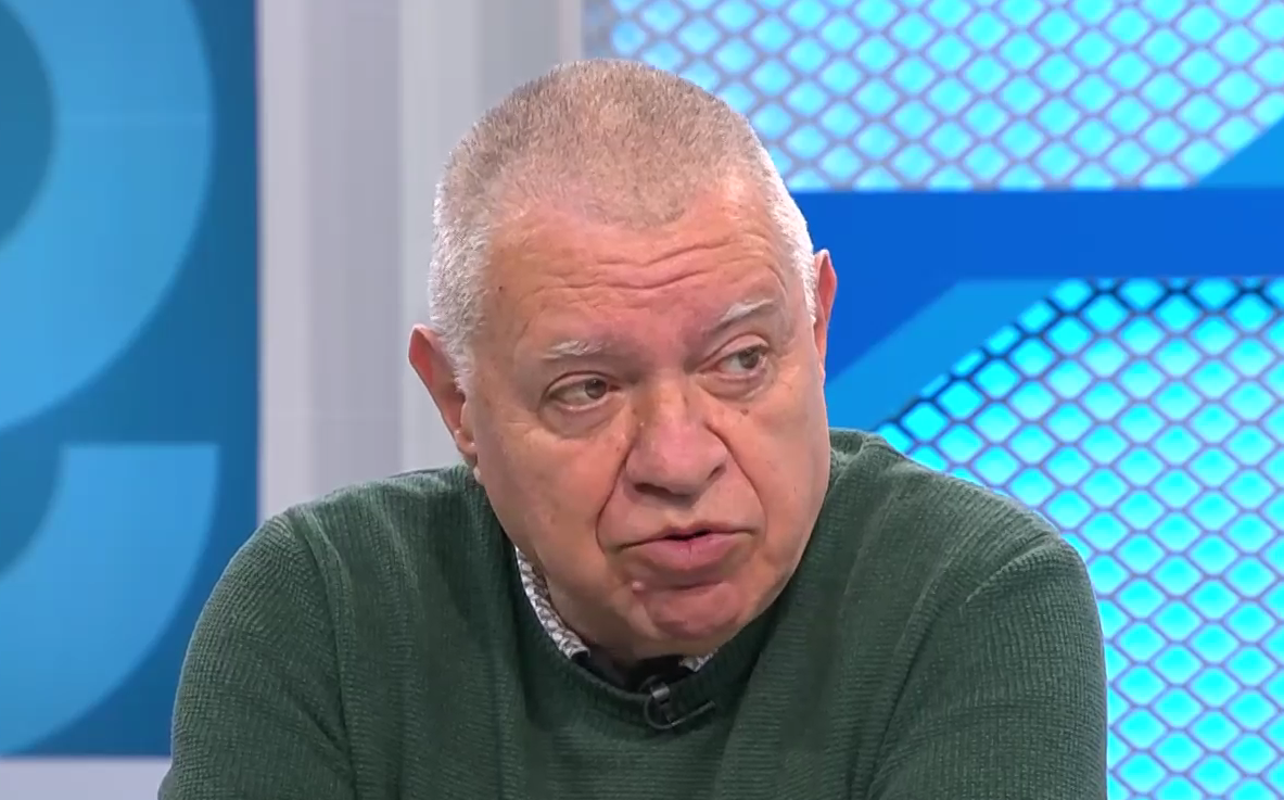 Михаил Константинов