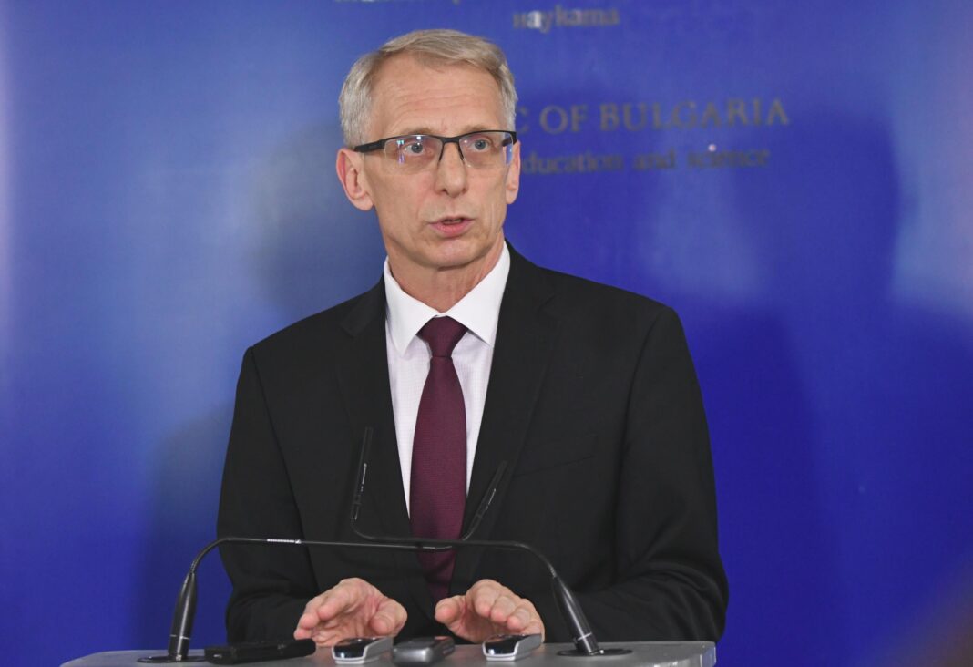 Николай Денков