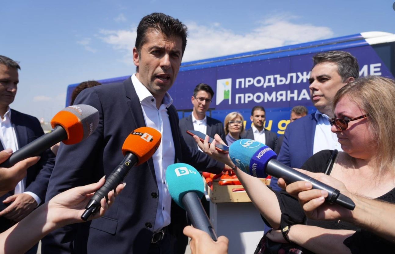 Кирил Петков