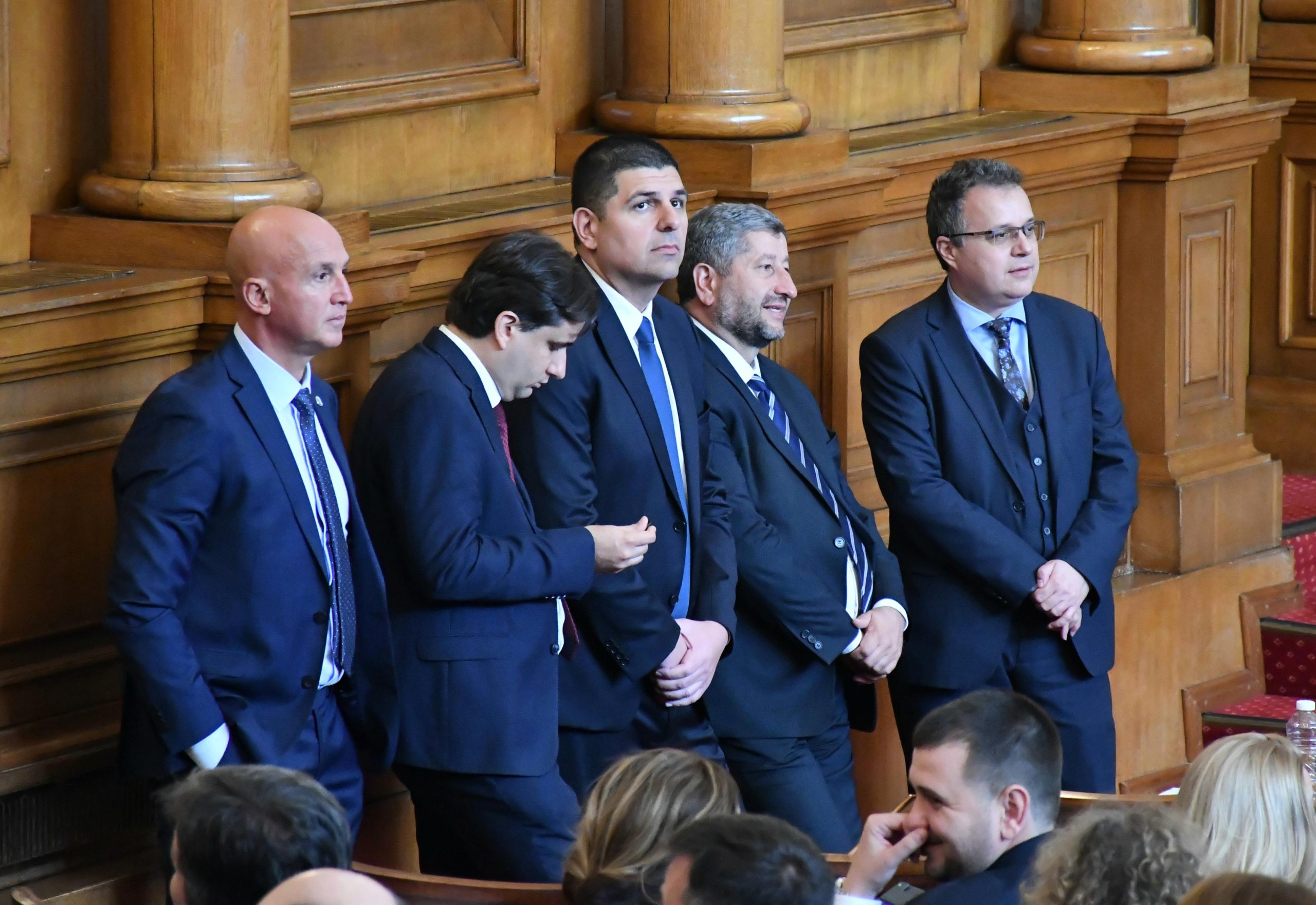 Демократична България